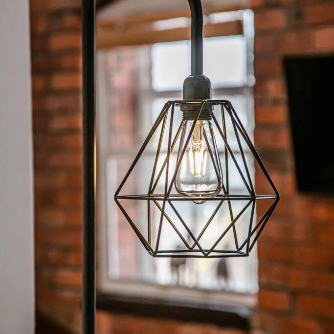 Beautiful 1-Bed Apartment In Grade Listed Warehouse - Victoria Quays, Sheffield City Centre, Free Parking, Pet Friendly, Netflix Bagian luar foto